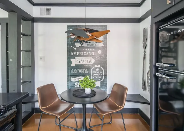 Wanderjaunt - Cortez - 2br - Central Bed & Breakfast Phoenix